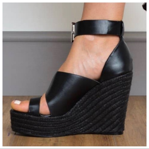 Fabulous Black Buckle Strap Wedges - Picture 4 of 4